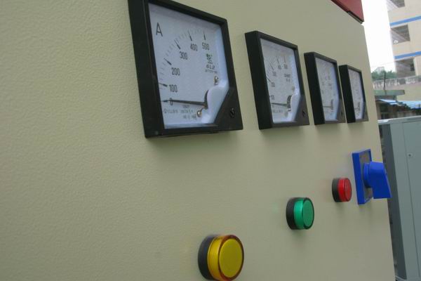 集贤配电柜-3683讲讲配电柜注意事项